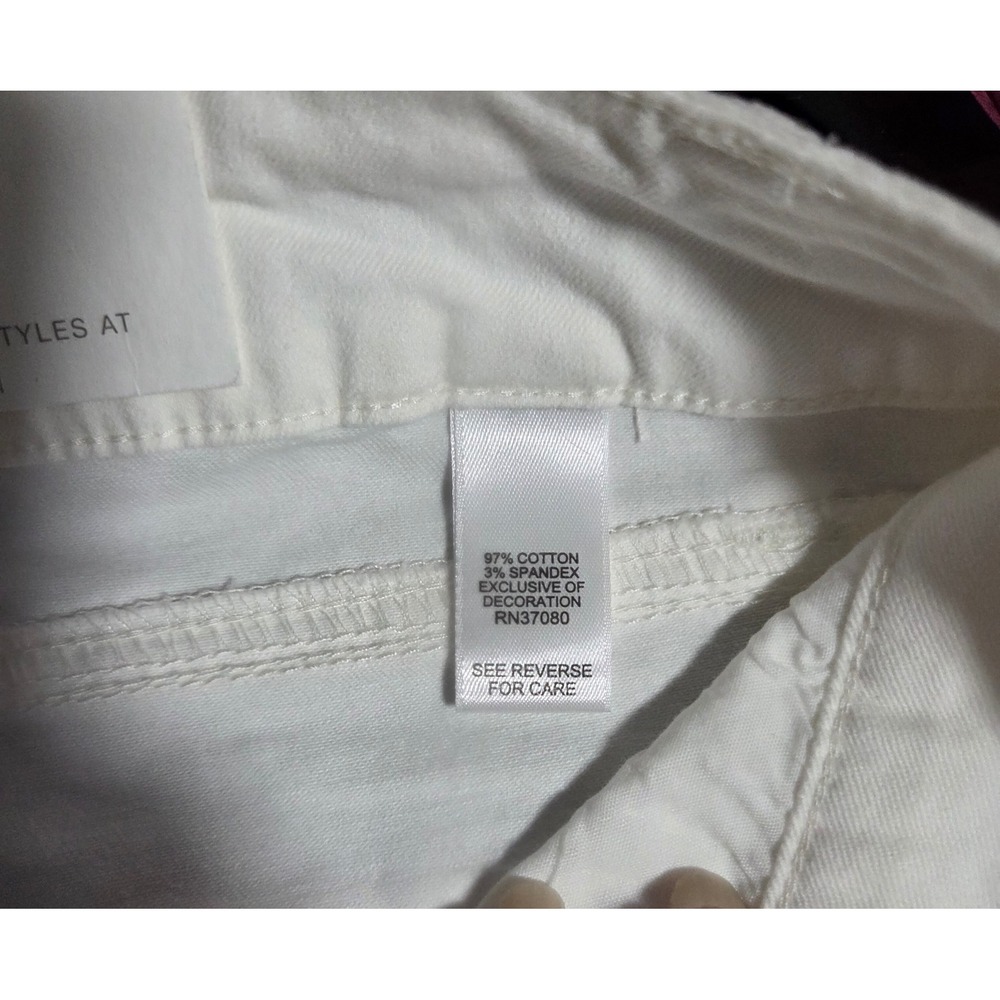 Cato Size 12P Ladies Embroidered Ankle Pants White Denim Jeans - Picture 5 of 5